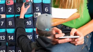 <p>Al menos 26 estados de Estados Unidos han decidido prohibir el uso de celulares en escuelas durante las clases, pues determinaron que estos dispositivos afectan la sociabilización y el aprendizaje.</p>
