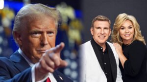 <p>Donald Trump informó a los hijos de la pareja Todd y Julie Chrisley, famosa por el reality ‘Chrisley knows best’, que cambiará el futuro de sus padres al brindarles ‘clemencia total’.</p>
